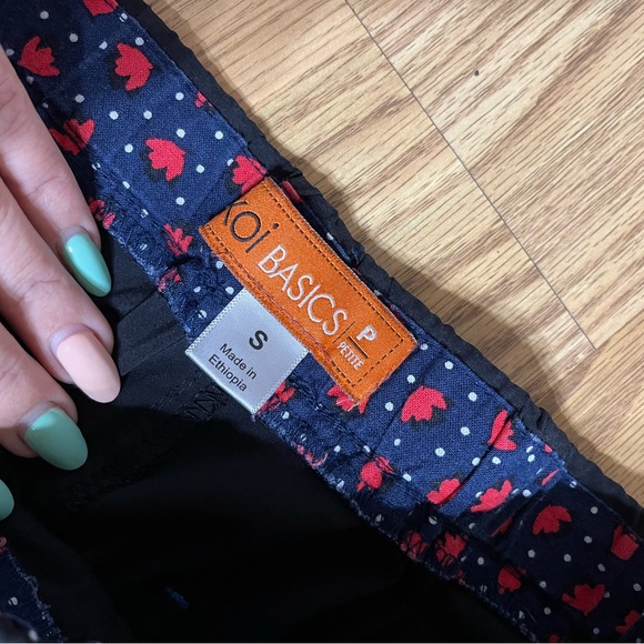 Koi scrub bottoms. NWOT. Size small - Picture 2 of 2